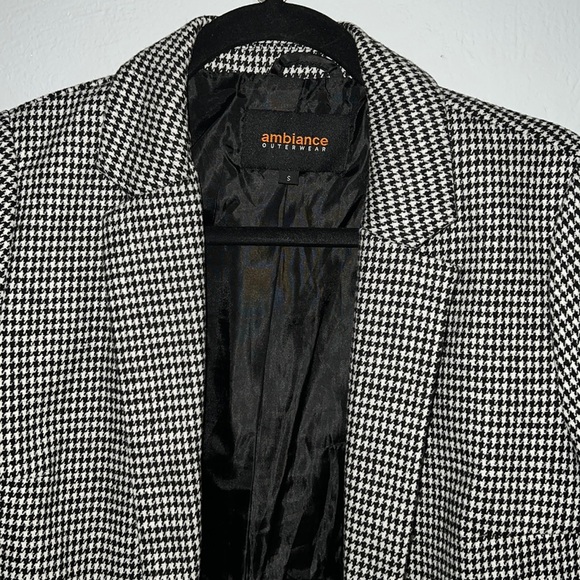 Jacket - Picture 2 of 3